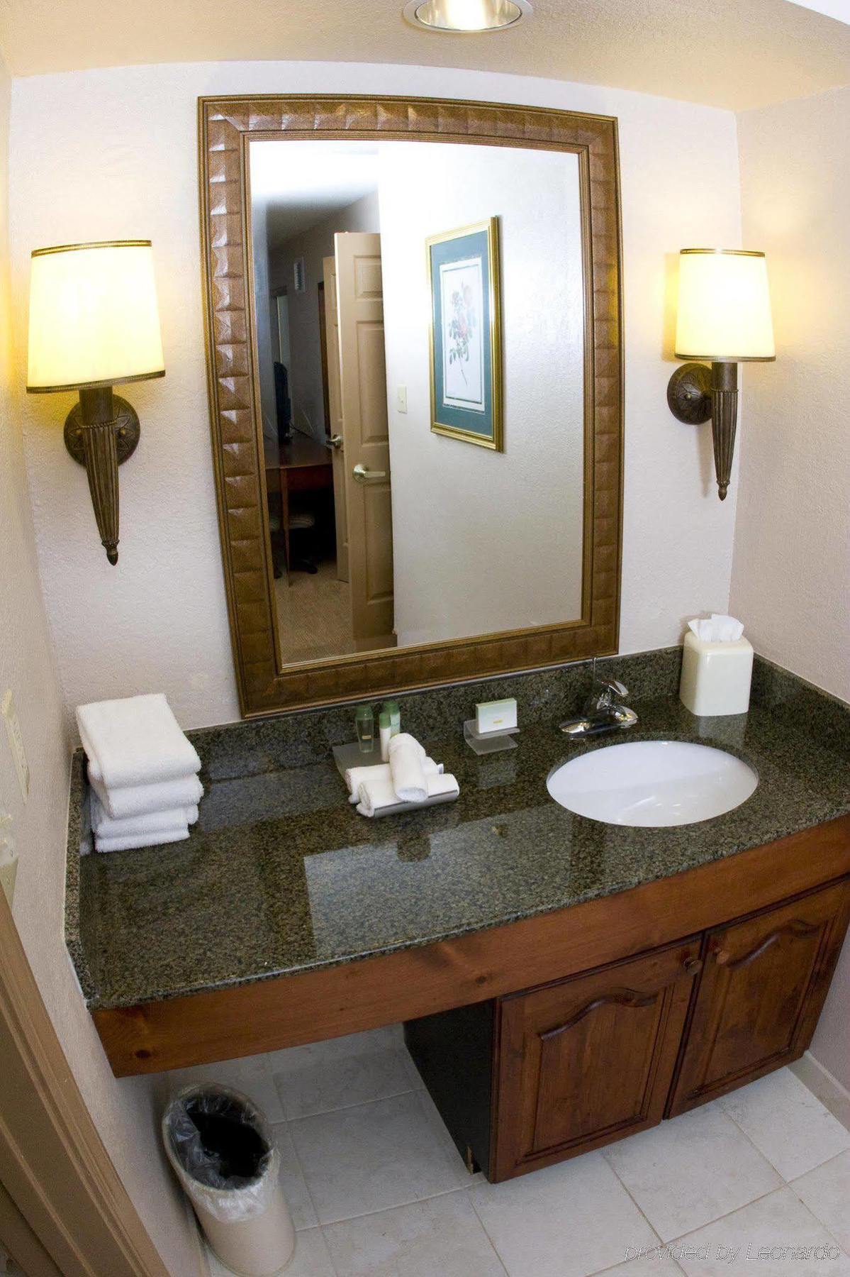 Homewood Suites By Hilton Richmond - West End / Innsbrook Broad Meadows Room photo
