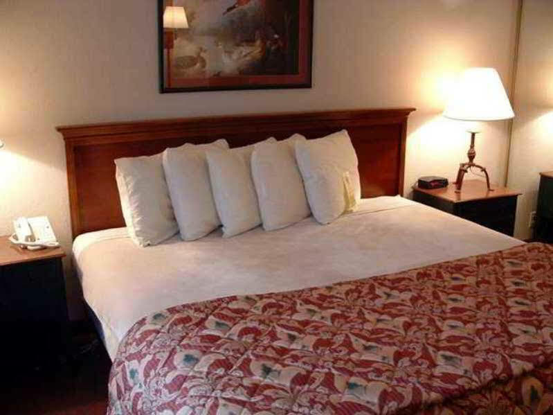 Homewood Suites By Hilton Richmond - West End / Innsbrook Broad Meadows Room photo